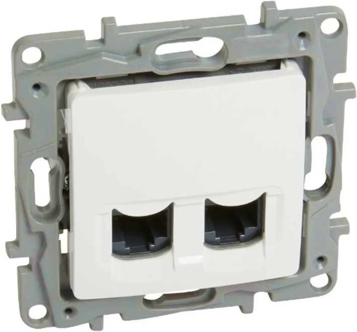    2M Legrand RJ45 UTP -      Niloe - 