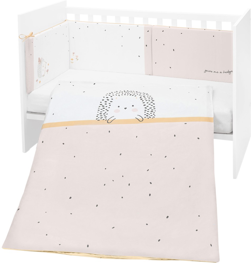 Бебешки спален комплект 3 части с обиколник Kikka Boo EU Style Бебешки спален комплект 3 части с обиколник Kikka Boo EU Style - За легла 70 x 140 cm, от колекцията Hedge Hugs - продукт