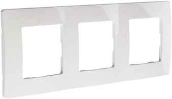       3 x 2M Legrand -  3 x 2    Niloe - 