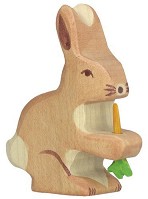 Дървена фигурка на зайче с морков - Holztiger — 80102