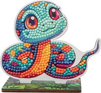 Декорирай сам фигурка на Змия - Craft Buddy - Творчески комплект от серията Crystal Art