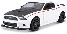 Метална количка Ford Mustang Street Racer - Maisto Tech - С мащаб 1:24 — 31506WT
