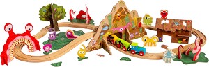 Дървена влакова композиция Чудовищен влак - Bigjigs Toys - С релси и фигурки от серията Rail — BJT612