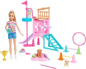 Комплект за игра Стейси дресира кучета - Mattel - С аксесоари на тема Barbie — HRM10