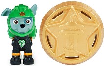 Фигурка на Роки с реактивна раница Spin Master - Със значка от серията Пес патрул — 20130054
