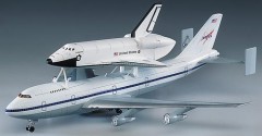 Самолет Боинг 747 със совалка - Сглобяем авиомодел — Academy 1640