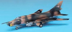Военен изтребител - SU-22 Fitter - Сглобяем авиомодел — Academy 4438