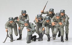 Войници от немската войска - Комплект от осем сглобяеми фигури — Tamiya 35030