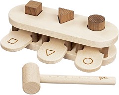 Дървена игра с чукче - Goki - С 3 цветни елемента — 58681